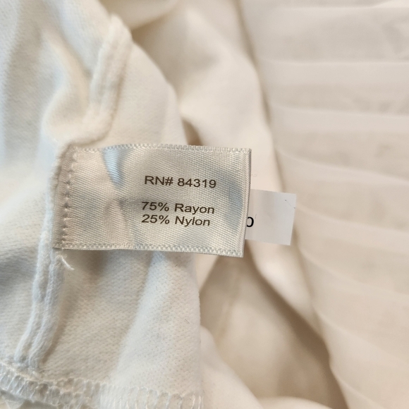 Boston Proper embroidered sweater Top Size Medium off white NWOT - Picture 7 of 8